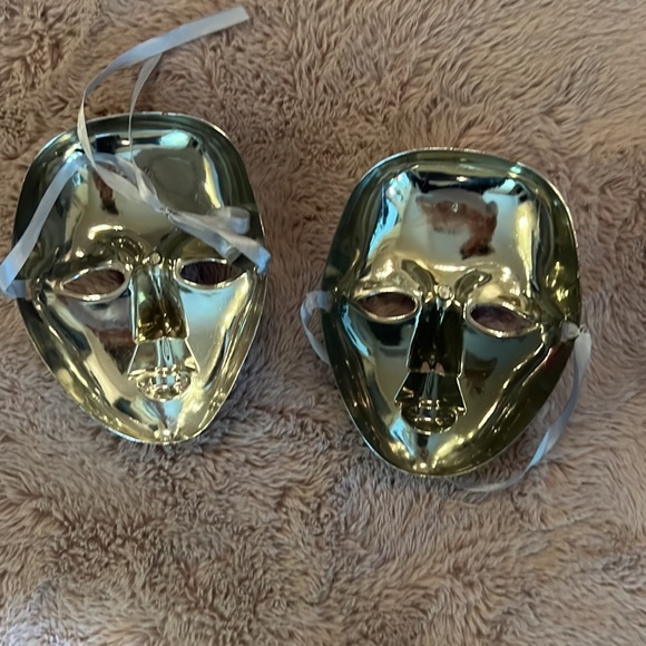 Set of 2 Silver & Pink masks 🎭 theme parties Mardi Gras holiday dressup costume - Picture 7 of 8
